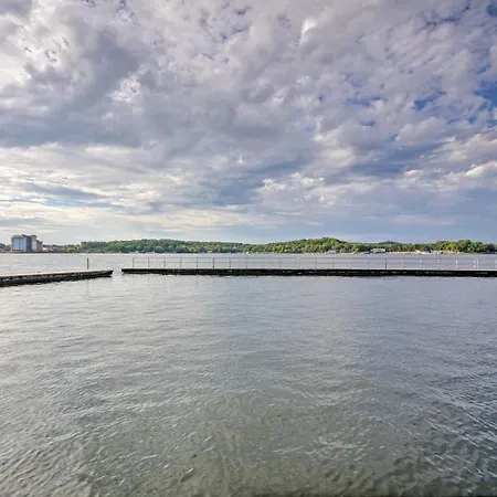Luxe Lakeside Regatta Bay Getaway With Pool Access!